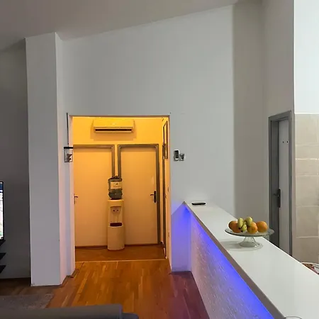 Galery * マカルスカ